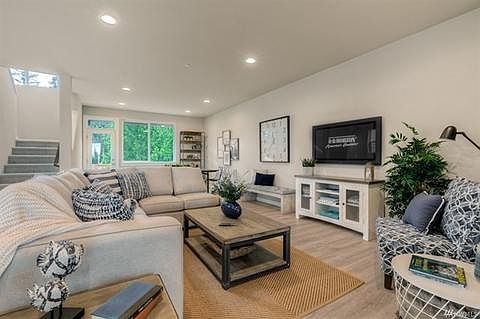 4th image of 1621 Seattle Hill Rd #1-J1