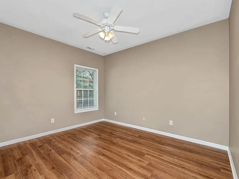 109 Dupont Cir — Photo 11