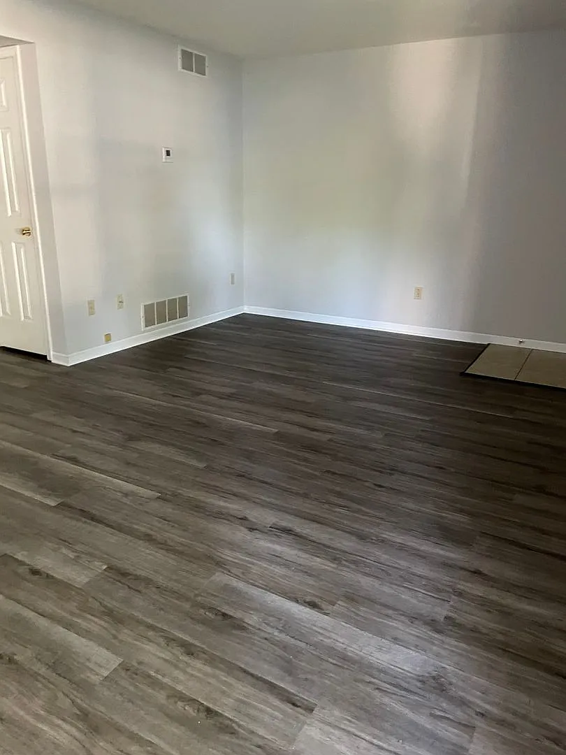 2213-2215 Live Oak Ln. — Photo 2