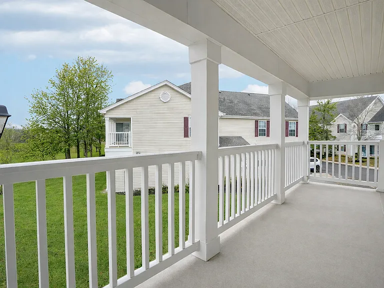 The Apartments At Weatherby — Photo 31