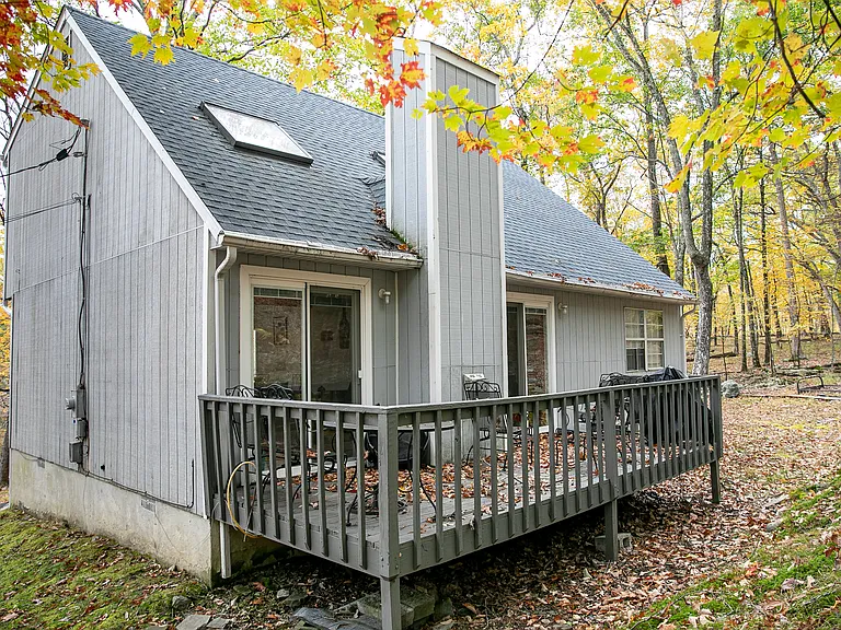 115 Sterling Cir — Photo 28