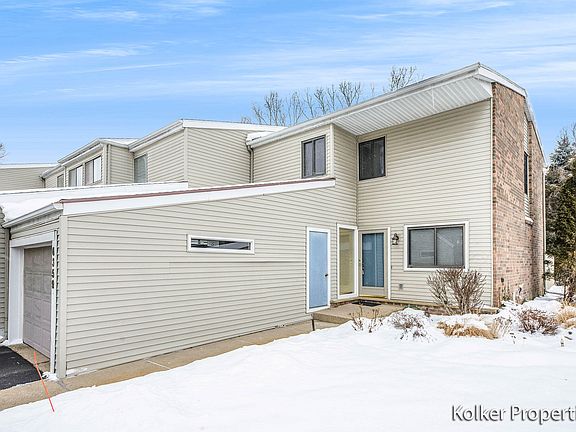 2nd image of 6359 Wainscot Dr SE