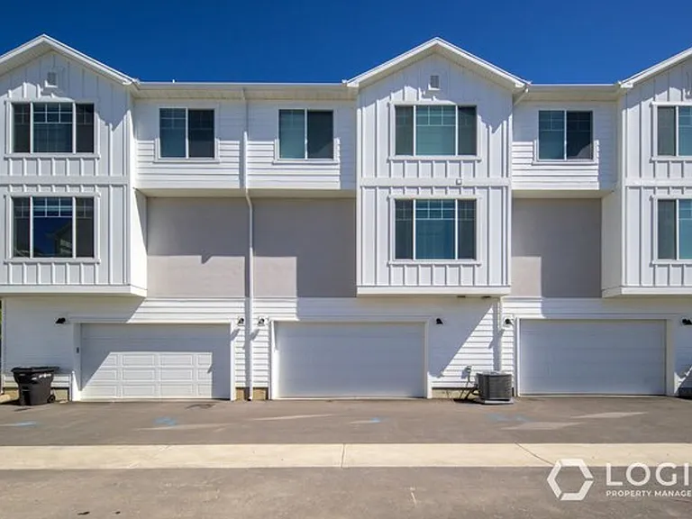 688 E 500 S #111 — Photo 2
