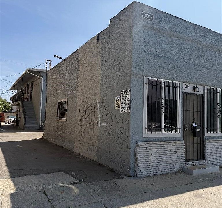 1st image of 10012 South Broadway