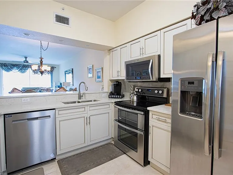 3250 Cypress Glen Way #403 — Photo 9