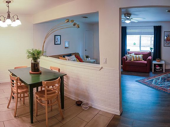 5th image of 7 Dogwood Cir