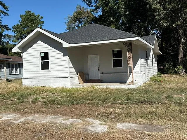 418 College Blvd — Photo 2