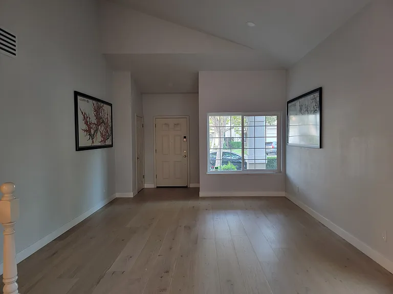 1017 Phoenix Ct — Photo 6