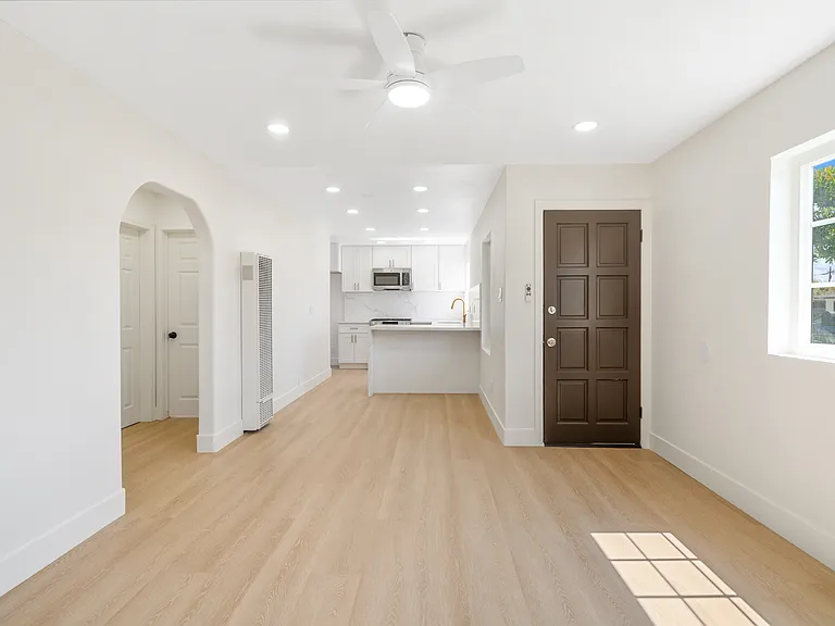 2521 W Stanford St — Photo 10