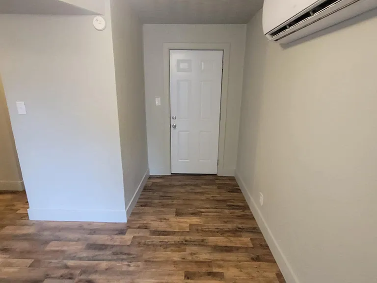 1402 S Main St #2C — Photo 10