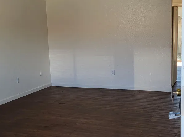 206 S C St #D, Porterville, CA 93257