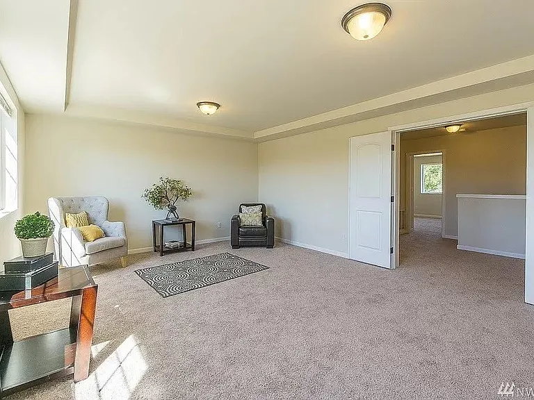 Very Large Bonus Room