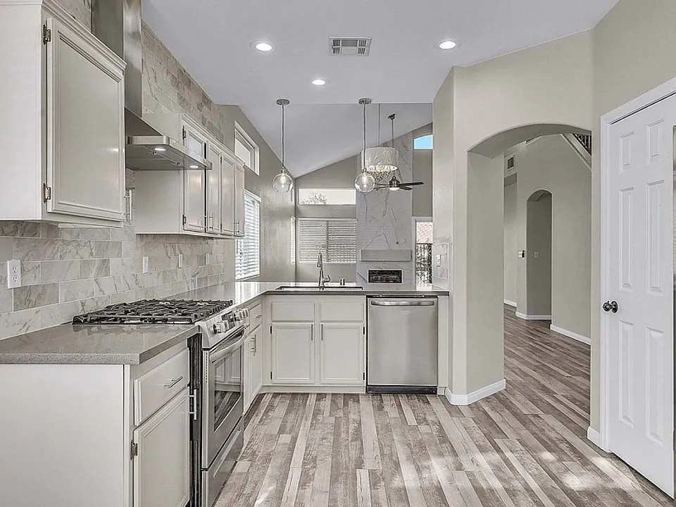 1795 Lily Pond Cir
