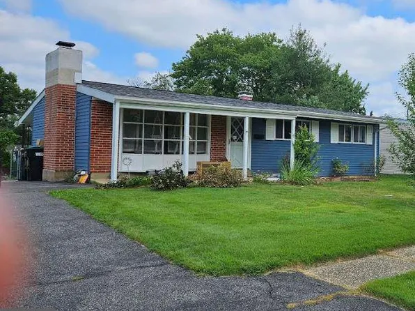 6 Maywood Dr, Newark, DE 19713