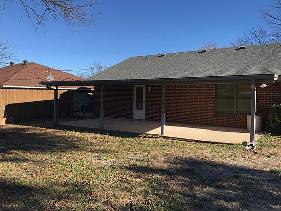 3rd image of 1432 Inglewood Dr