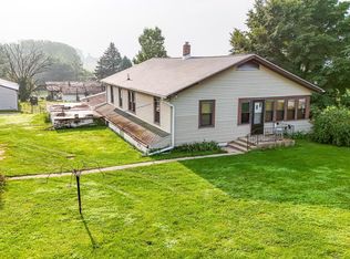 7916 W Pines Rd, Polo, IL 61064