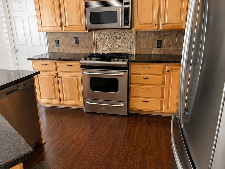 136 E 11000 S — Photo 10