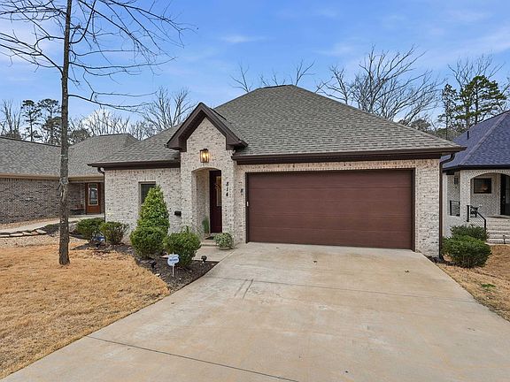 3rd image of 814 Atkins Rd