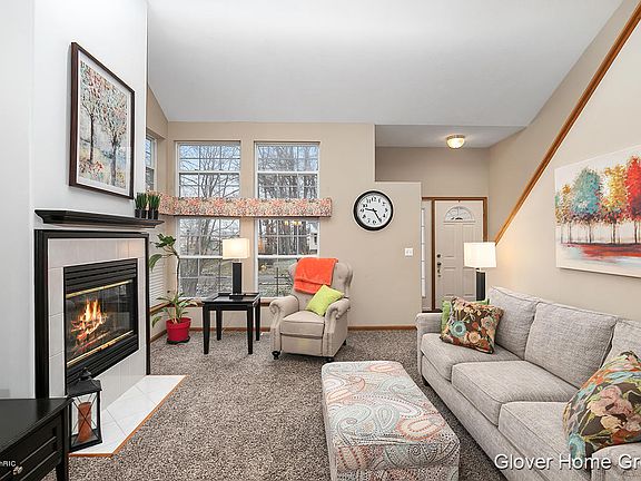2nd image of 818 Summertime Ave SE