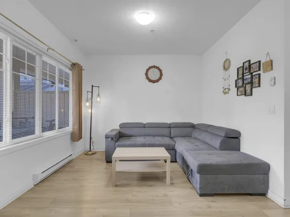 13958 108th Ave #235, Surrey, BC V3T 0B4