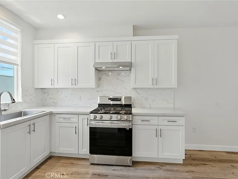 11302 Morrison St #302 — Photo 7