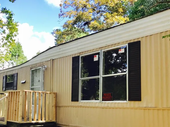 2812 Fairview Dr, Gautier, MS 39553
