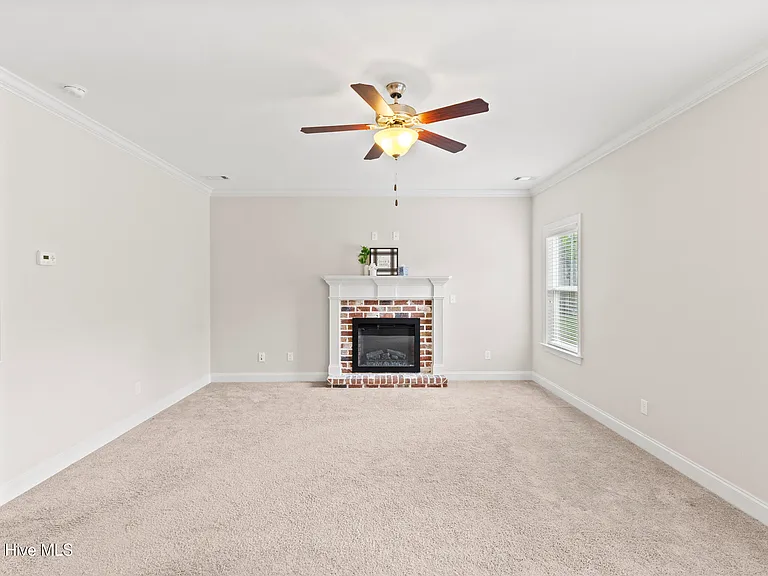 208 Torrey Pine Trl — Photo 9