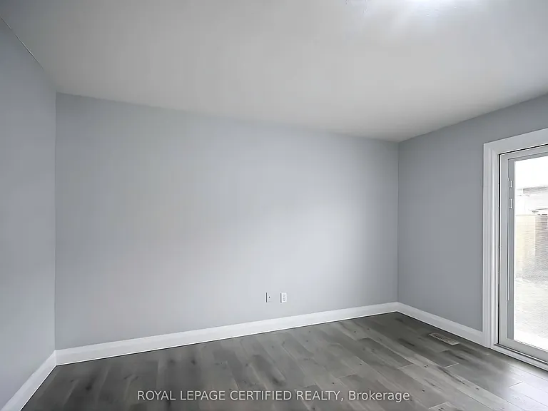 40 Honeywell Dr #BASEMENT — Photo 7