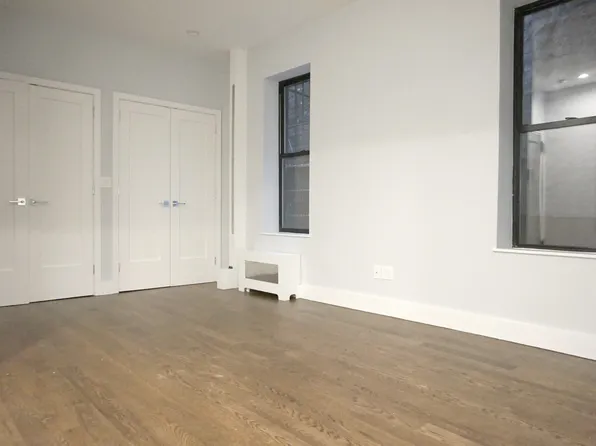 142 East 27th Street image 3 of 6