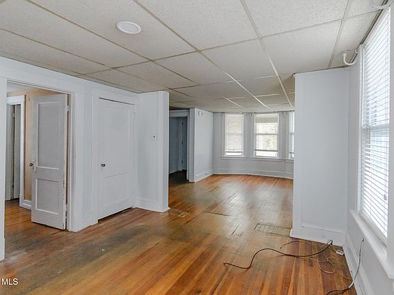 5th image of 34 Hampton Street