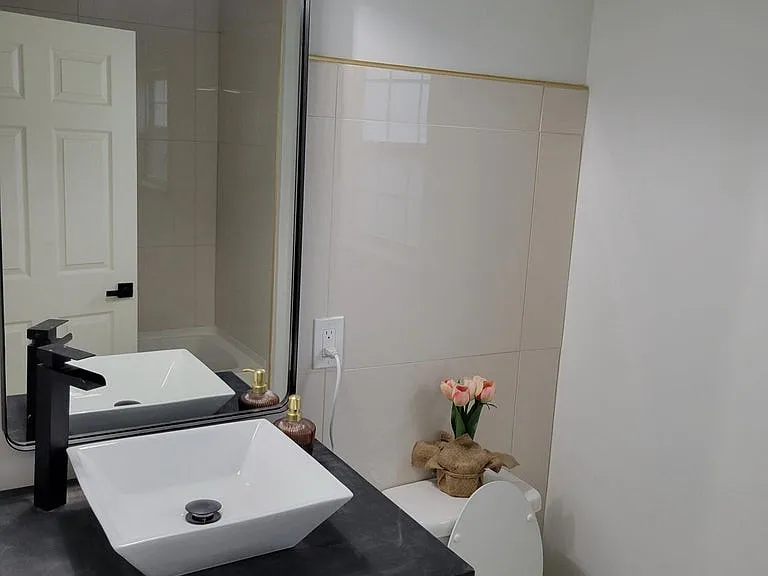 2129 Bolling Ave — Photo 10