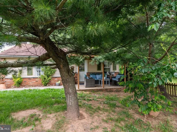 10300 Darnestown Rd, Rockville, MD 20850