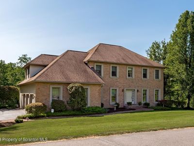 330 Machell Ave, Dallas, PA, 18612