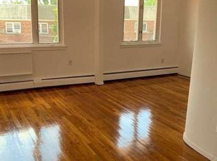 209-39 41st Ave #3, Bayside, NY 11361