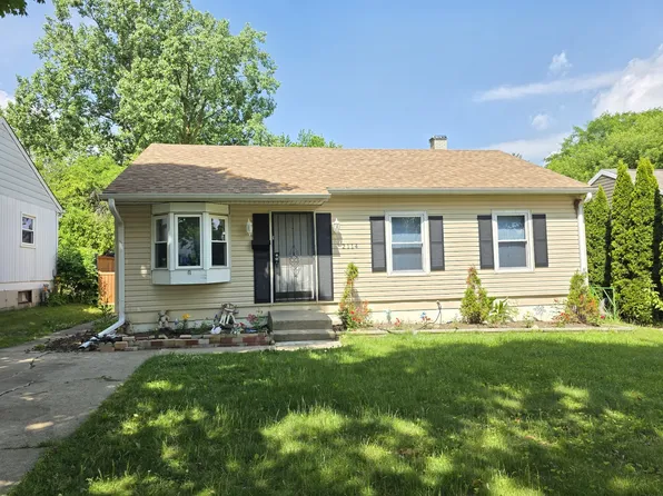 2114 Joanna Ave, Zion, IL 60099