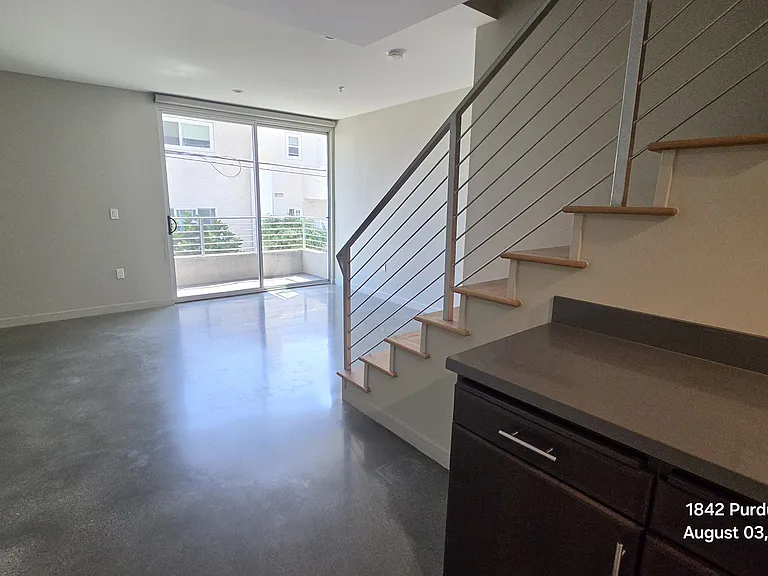 1842 Purdue Ave #105 — Photo 3