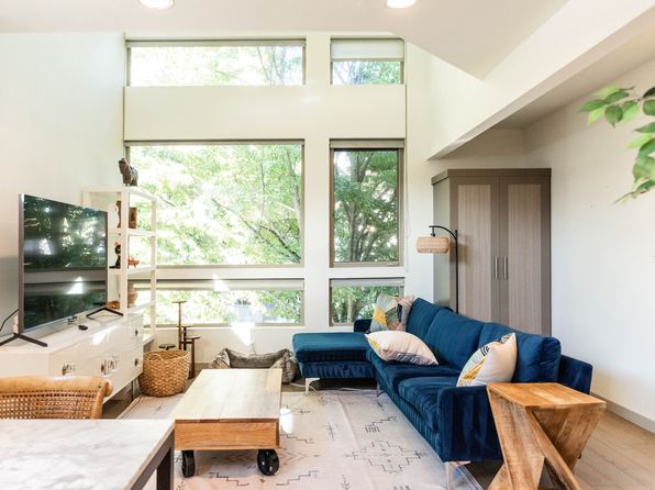 (undisclosed Address)