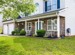 140 Madelia Pl, Mooresville, NC 28115