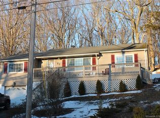 27 County Rd, Wolcott, CT 06716