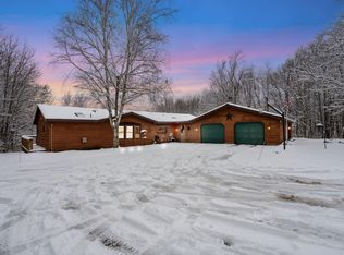 2633 W Lake Rd, Hart, MI 49420