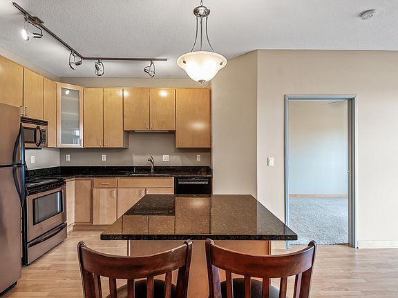 4th image of 2600 University Ave SE APT 313