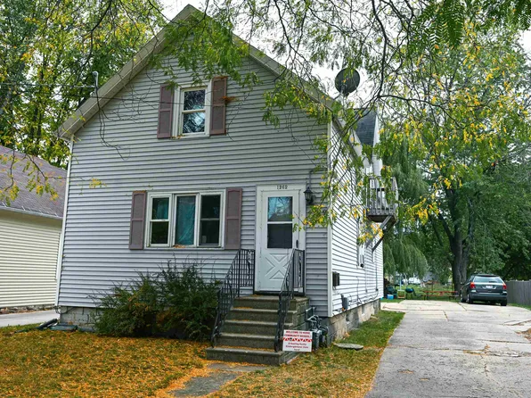 1262 Lawe St, Green Bay, WI 54301