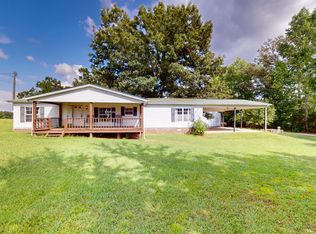 394 Stagecoach Dr, Huntland, TN 37345