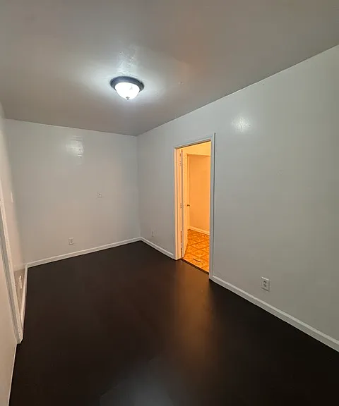 3711 S Western Ave #9 — Photo 4