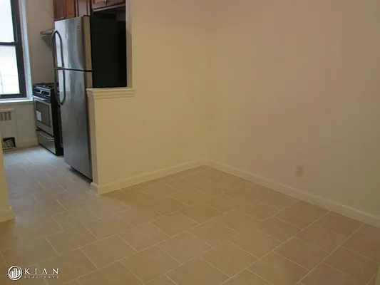 Rented by Kian Realty | media 8