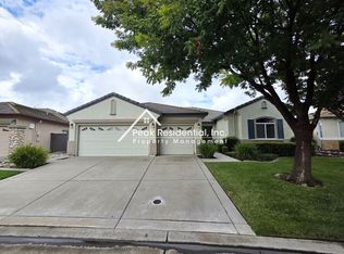 2812 Robinson Creek Ln, Elk Grove, CA 95758