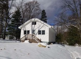 1588 W Berry Rd, Jackson, MI 49201