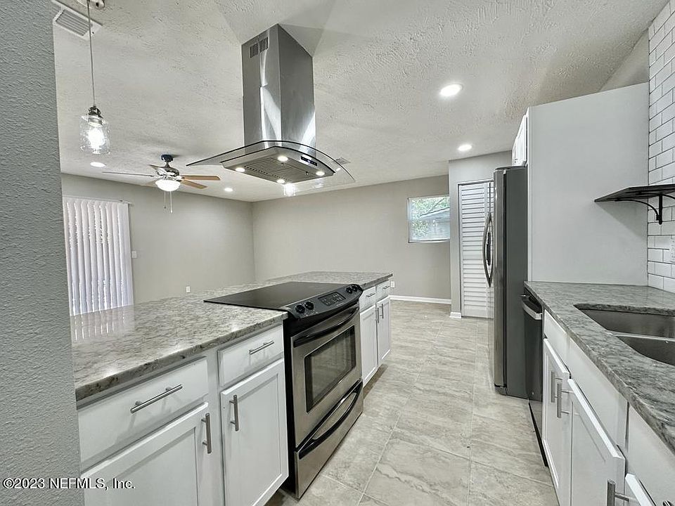 1st image of 2235 LOOKING GLASS Lane