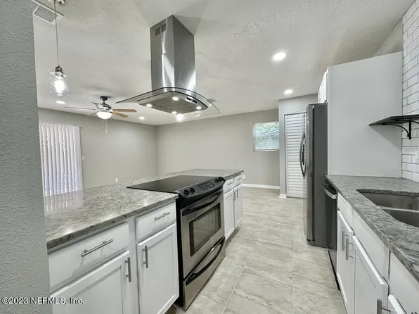 2235 LOOKING GLASS Lane, Jacksonville, FL 32210