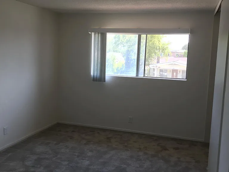 425 E Mission Rd #C — Photo 9